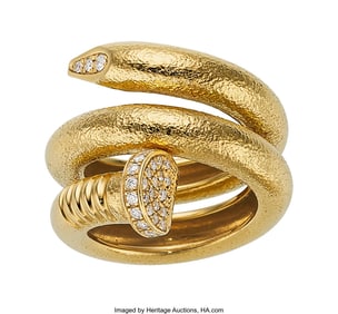 55056: David Webb Diamond, Gold Ring  Stones: Full-cut