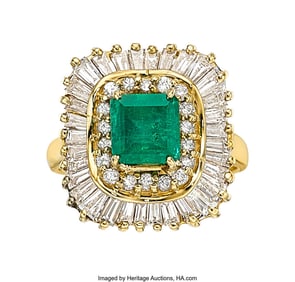 55204: Colombian Emerald, Diamond, Gold Ring  Stones: E