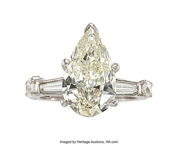 55223: Diamond, White Gold Ring  Stones: Pear-shaped di