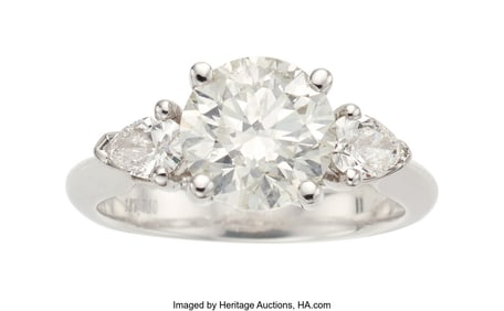 55235: Diamond, White Gold Ring  Stones: Round brillian