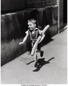 73109: Willy Ronis (French, 1910-2009) Le Petit Parisie