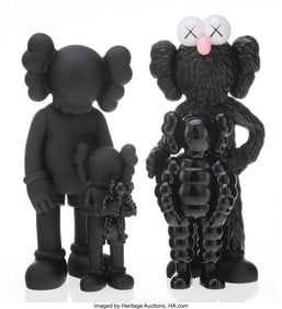 42150: KAWS (b. 1974) Family (Black), 2021 Painted cast