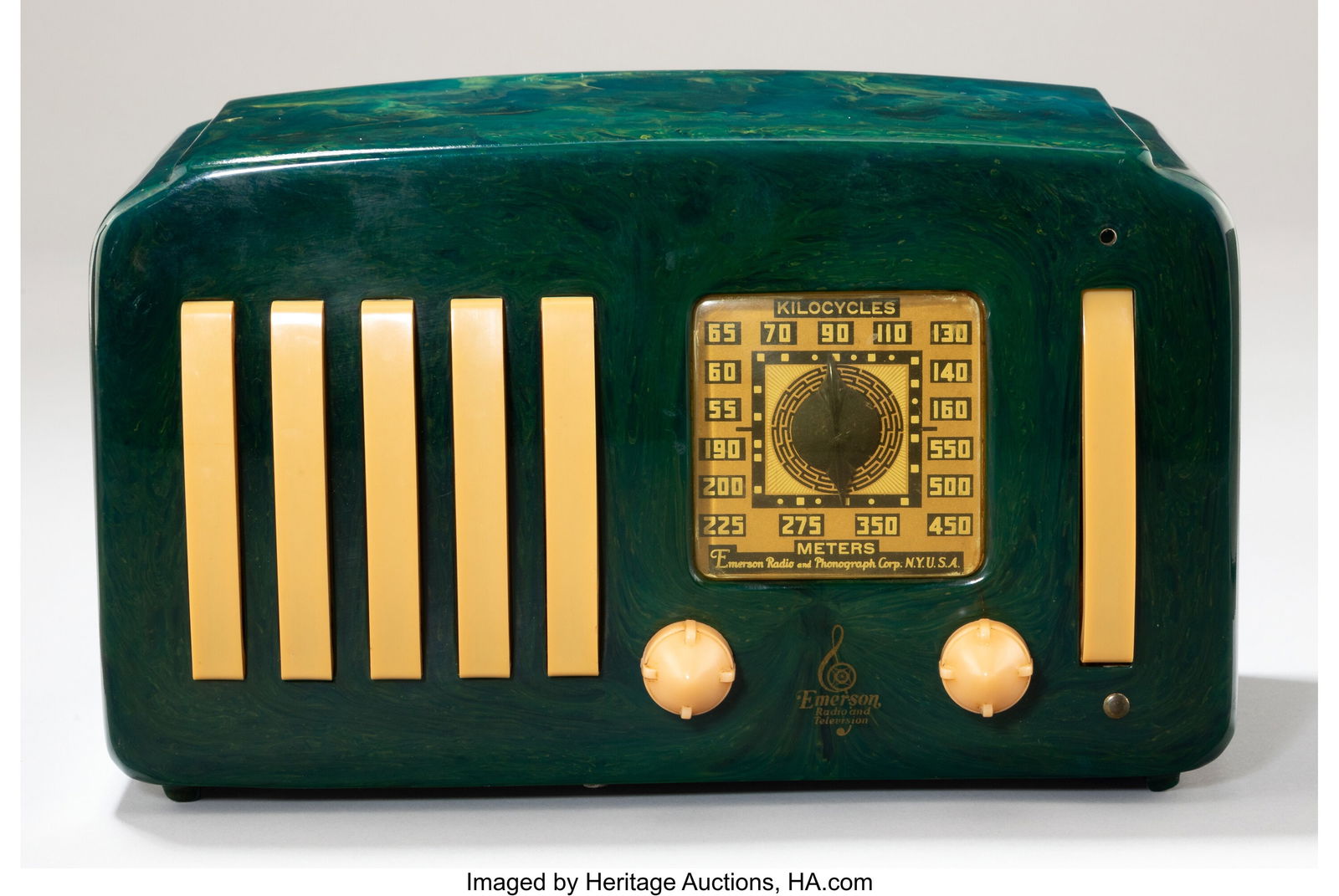 Emerson Radio & Phonograph Corporation 5+1 Radio (1 of 4)