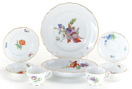 A FIFTY-ONE PIECE ASSEMBLED MEISSEN PORCELAIN DI: A FIFTY-ONE PIECE ASSEMBLED MEISSEN PORCELAIN DINNER SERVICE 20th century Marks: