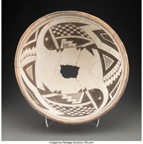 70103: A Mimbres Black-On-White Figural Bowl c. 950 -
