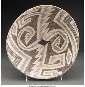 70104: A Mimbres Black-On-White Bowl c. 950 - 1150 A