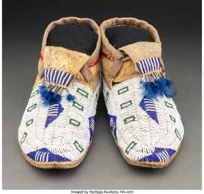 70202: A Pair of Sioux Beaded Hide Moccasins c. 1890