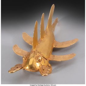 70302: A Large Veraguas Gold Shark Pendant Greater Chi