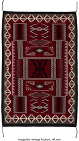 70136: A Navajo Regional Rug Mary Yonnie c. 1990 nat