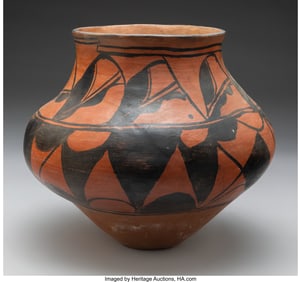 70081: A San Ildefonso Black-On-Red Storage Jar c. 191
