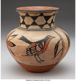 70445: A Santo Domingo Polychrome Jar c. 1940 clay,