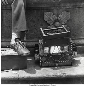 39051: Mario Algaze (American/Cuban, b. 1947) Shoeshine
