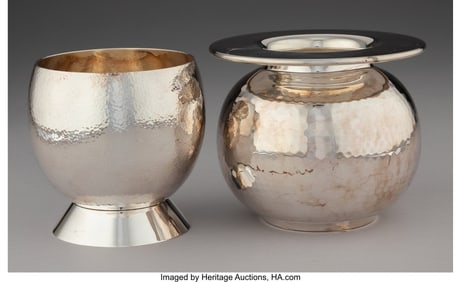 29053: Hermès Two Vases Silver-plated metal 4-5/8 x 5
