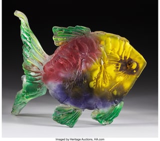 29054: Amanda Brisbane Fish Sand cast glass 15-1/8 x 20