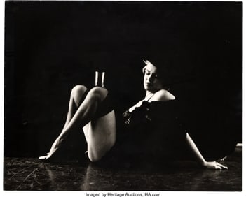 89184: Marilyn Monroe, Seated with Glass, "The Black Si