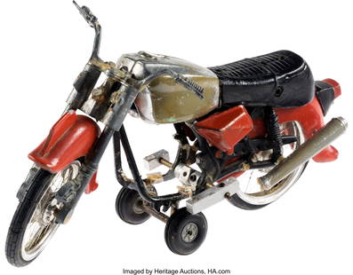 Runaway Ralph (ABC Weekend Specials, 1993), Ralp: Runaway Ralph &lpar;ABC Weekend Specials&comma; 1993&rpar;&comma; Ralph Stop Motion Puppet and Motorcycle&period; Original group of &lpar;2&rpar; props including &lpar;1&rpar; "Ralph" mouse puppet con
