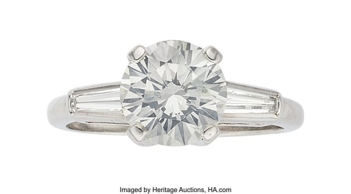 55102&colon; Diamond&comma; Platinum Ring   Stones&colon; Round brilliant