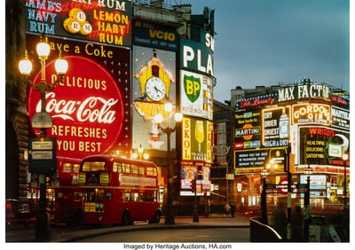 38190&colon; Elmar Ludwig &lpar;German&comma; b&period; 1935&rpar; Piccadilly Circus
