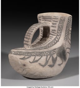 70084&colon; An Anasazi Black-on-White Duck  c&period; 1150 - 1350 A