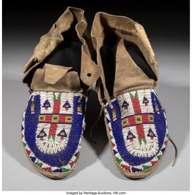 70252&colon; A Pair of Sioux Beaded Hide Moccasins  c&period; 1900  