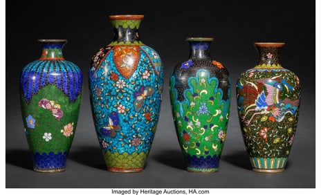 29075&colon; Four Japanese Cloisonné Enamel Vases&comma; Meiji per