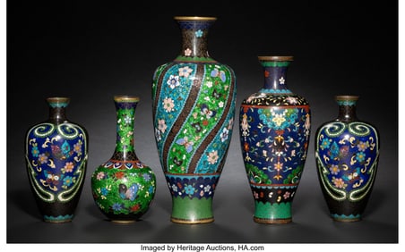 29092&colon; Five Japanese Cloisonné Enamel Vases&comma; Meiji per