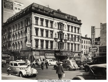 73349&colon; Berenice Abbott &lpar;American&comma; 1898-1991&rpar; Grand Oper