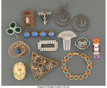 38044&colon; Group of 14 pieces of costume jewelry belonging 