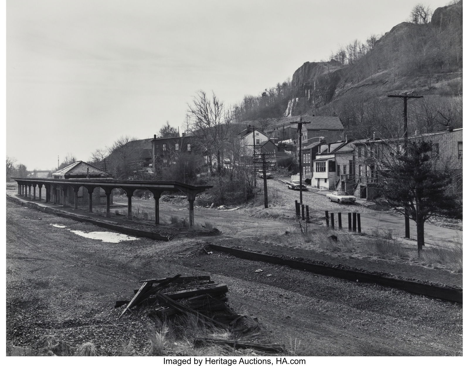 George Tice (American, b. 1938) Lackawanna Stati: George Tice (American, b. 1938) Lackawanna Station, Paterson, New Jersey, 1982 Selenium toned gelatin silver print 15-1/4 x 19-1/2 inches (38&peri