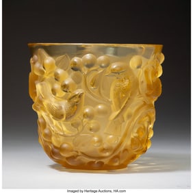 79162: René Lalique Avallon Vase, circa 1927 Yellow gl