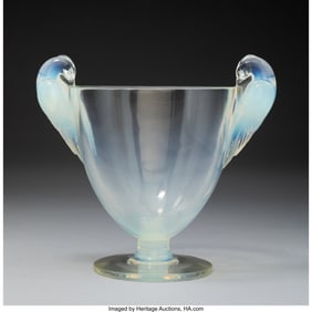 79168: René Lalique Ornis Vase, circa 1926 Opalescent
