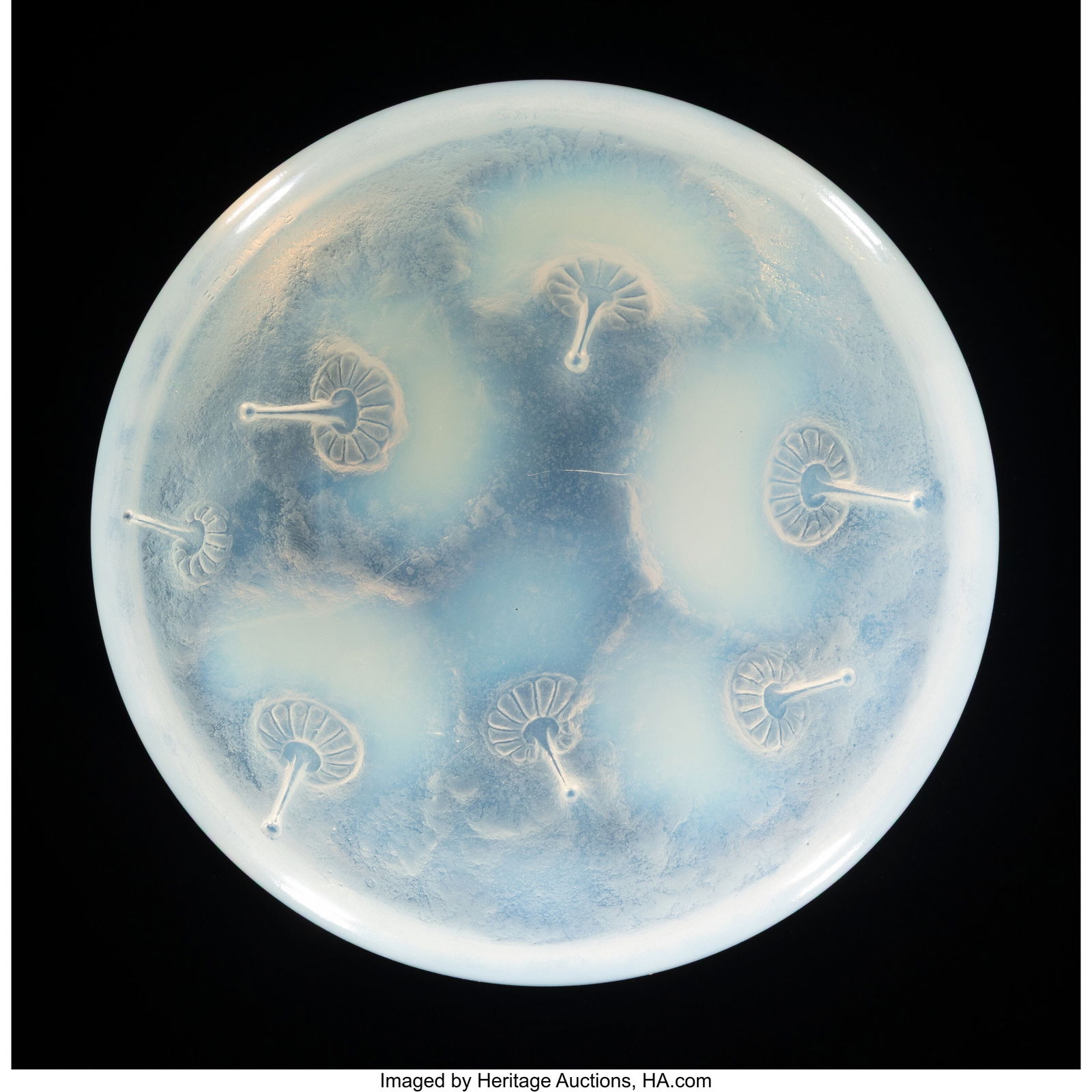 René Lalique Houppes Covered Box, circa 1921 Op (1 of 3)