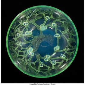 79184: René Lalique Gui Bowl, circa 1921 Mint green op