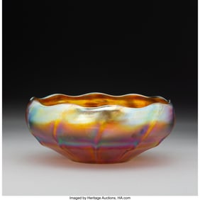 79193: Tiffany Studios Bowl, circa 1910 Favrile glass