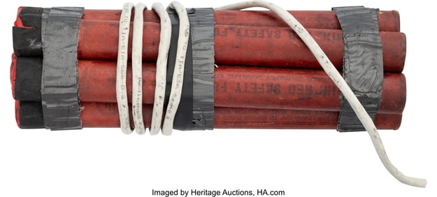 11625&colon; Group of Explosives from The Walking Dead &lpar;AMC 2