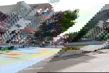 11647&colon; Presented by AMC&colon; The Ultimate Walking Dead Stud