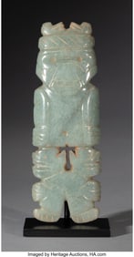 70238: A Large Jade Axe-God Celt Pendant  Greater Nicoy