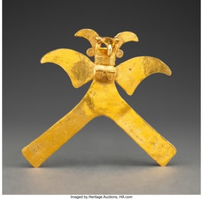 70260: A Diquis Gold Avian Pendant  Costa Rica, c. 1000