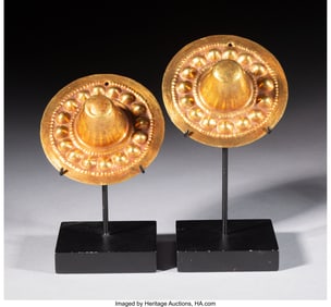 70261: A Pair of Narino Gold Ornaments  Colombia, c. 80