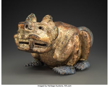 70271: A Huari Gold Crouching Feline  Peru, c. 100 - 70
