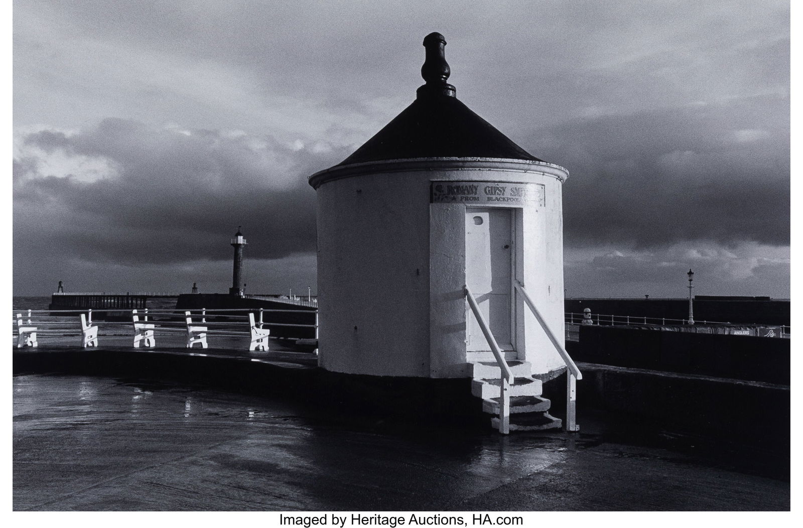 George Tice (American, 1938-2025) Fortune Teller: George Tice (American, 1938-2025) Fortune Teller, Whitby, 1990 Gelatin silver print 12-1/4 x 18-1/4 inches (31.1 x 46.4 cm) (image&rpar