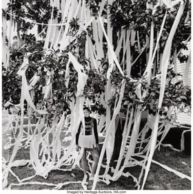 38141&colon; Burk Uzzle &lpar;American&comma; b&period; 1938&rpar; Mustang Girl&comma; 200