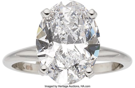 55320: Diamond, White Gold Ring Stones: Oval-shaped di