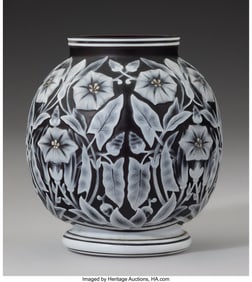 63043&colon; A Thomas Webb & Sons Cameo Glass Vase&comma; circa 190