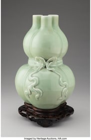 28123: A Chinese Celadon-Glazed Conjoined Double-Gourd