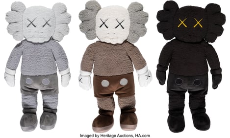 45065&colon; KAWS &lpar;b&period; 1974&rpar; Holiday&colon; Hong Kong Plush &lpar;triptyc