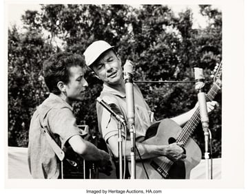 38611&colon; Bob Dylan and Pete Seeger at Newport Folk Festiv