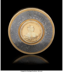 84013&colon; A Russian Parcel-Gilt and Niello Silver Snuff Bo