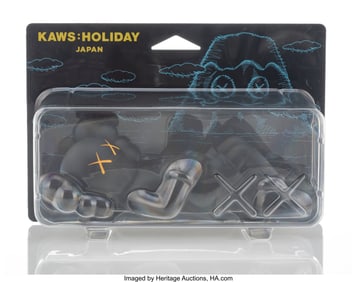 42197&colon; KAWS &lpar;b&period; 1974&rpar; Holiday&colon; Japan &lpar;Black&rpar;&comma; 2019 Pain