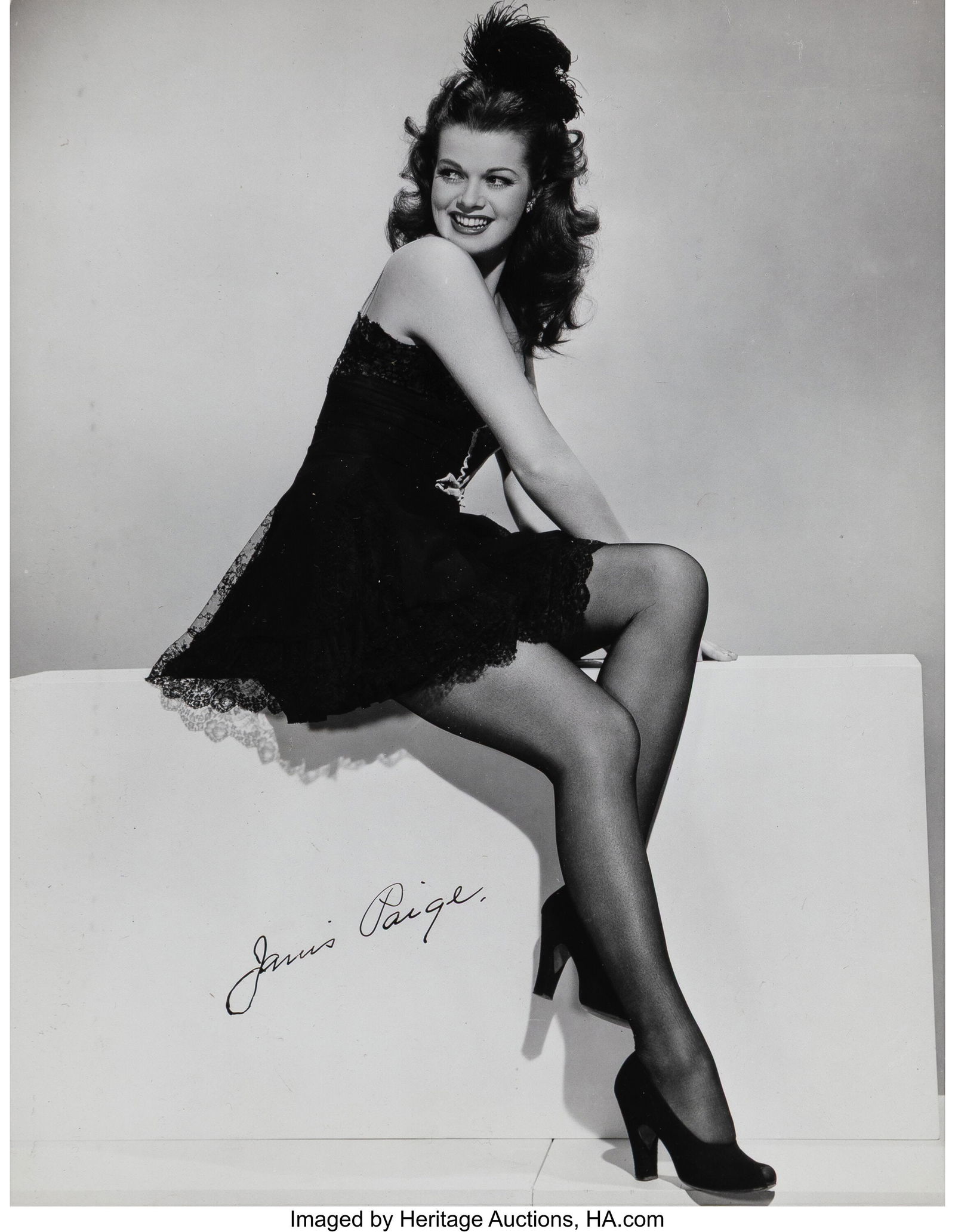 International New Photos Inc. (American, 1909-19 (1 of 3)